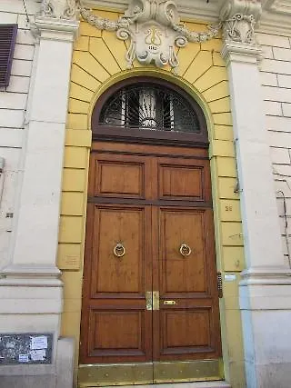 Nocleg ze śniadaniem Ottaviano Augusto 2*
