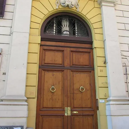 Ottaviano Augusto Nocleg ze śniadaniem
