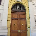 Oda ve Kahvaltı Ottaviano Augusto 2*